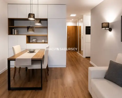 25 m² po generalnym remoncie | Blisko uczelni