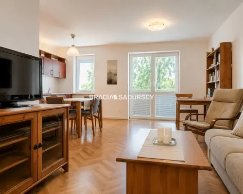 Mieszkanie z widokiem, balkon, winda, garaż