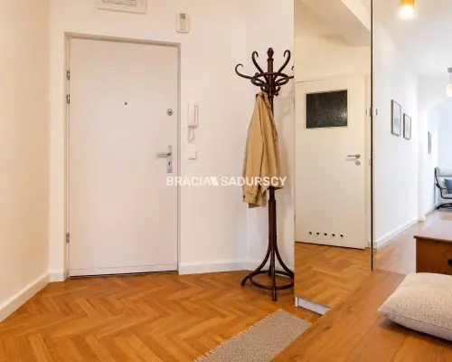 Mieszkanie z widokiem, balkon, winda, garaż