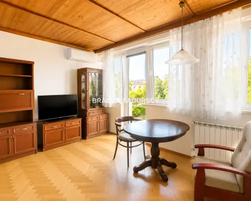 Lea, Krowodrza, 2 pokoje, balkon, ostatnie pietro