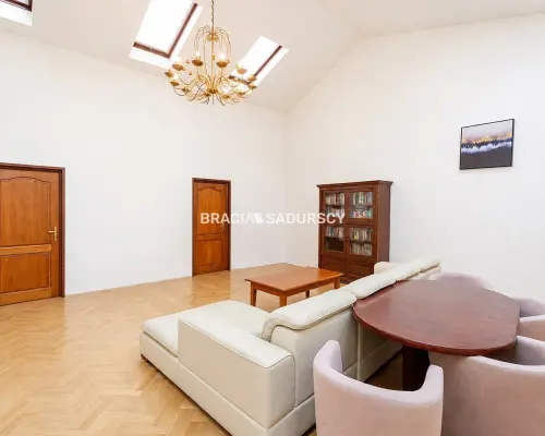 Wyjątkowe 124,78 m² w zabytkowej kamienicy
