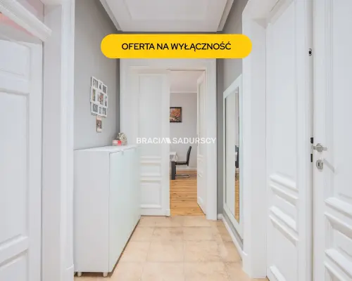 Duże mieszkanie w kamienicy w centrum, po remoncie