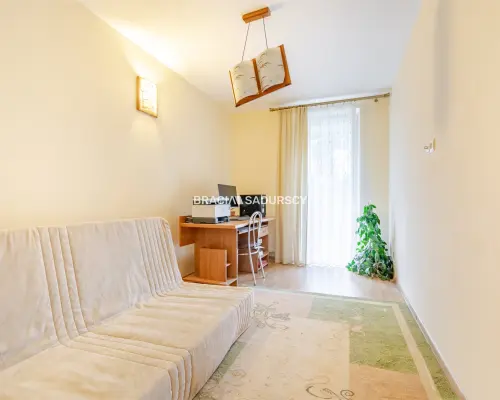 2 piętro, balkon, 3 pok., piwnica,zielono, parking
