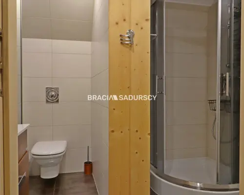 Dwupoziomowy Apartament z Widokiem na Giewont w Kościelisku    Oferujemy  na sprzedaż lub na wynajem długoterminowy  przestro