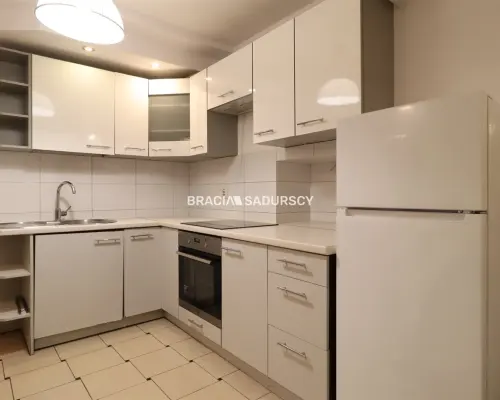 2 pokoje o pow. 45 m 2  blisko centrum i krakowskich uczelni OFERTA PROMOCYJNA DLA STUDENTÓW - TYLKO DO KOŃCA WRZEŚNIA