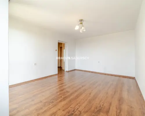 2-pokoje os. Na Stoku -  jasna kuchnia, balkon
