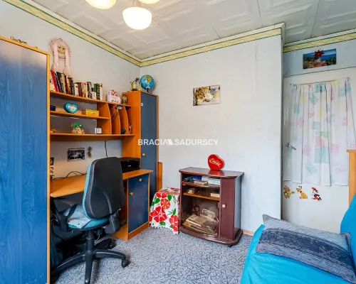 Bieńczyce, osiedle Strusia. 3 pokojowe mieszkanie o pow. 45,42 m 2 .                      Mieszkanie do remontu, na  3  piętrz