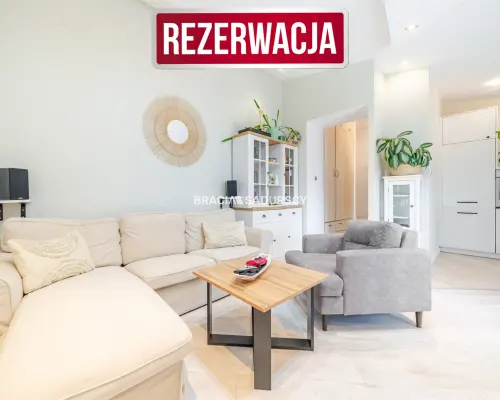 Kliny, ul. Borkowska. Starannie wykończone 2 pokojowe mieszkanie - 46,40 m 2 , z dużym balkonem.   Mieszkanie usytuowane na 3
