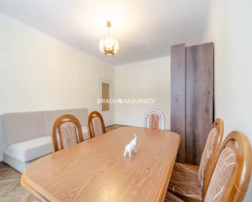 2-pokojowe z osobną kuchnią.