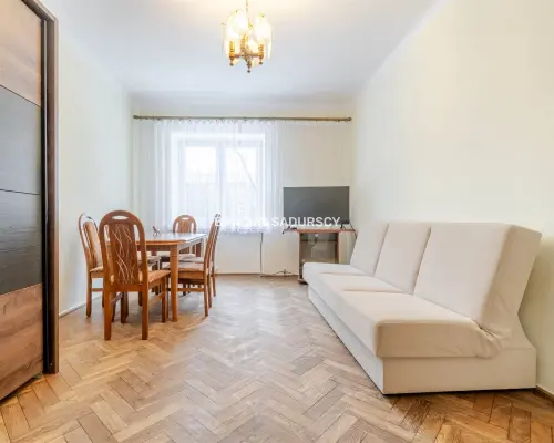 2-pokojowe z osobną kuchnią.