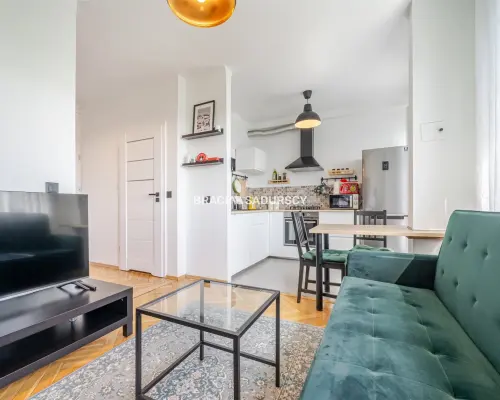 Kraków, al. Grottgera, Krowodrza - mieszkanie 39 m² z balkonem i garażem.   Na sprzedaż dwupokojowe mieszkanie o