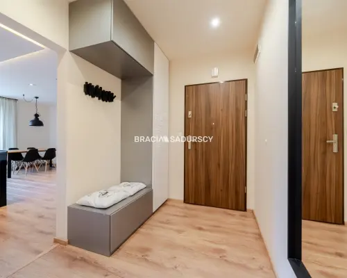 3 pokoje | 77,05 m² | loggia | garaż | Piltza