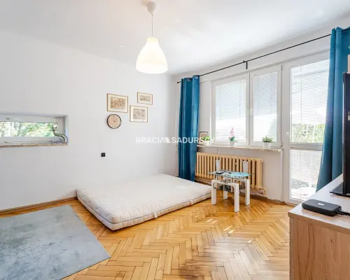Nowa Huta, os. Spółdzielcze. Mieszkanie 2 pokojowe z osobną kuchnią i balkonem - 51,59 m 2 .   Mieszkanie usytuowane n