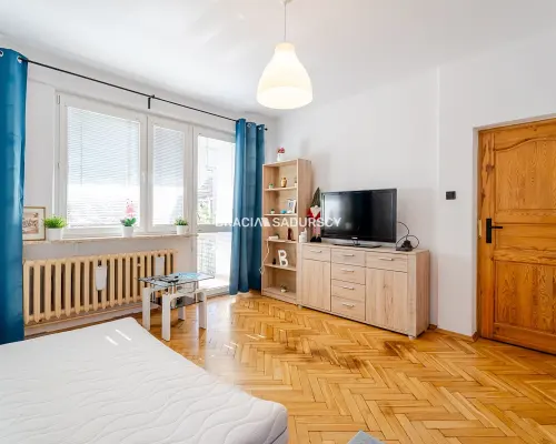 Nowa Huta, os. Spółdzielcze. Mieszkanie 2 pokojowe z osobną kuchnią i balkonem - 51,59 m 2 .   Mieszkanie usytuowane n