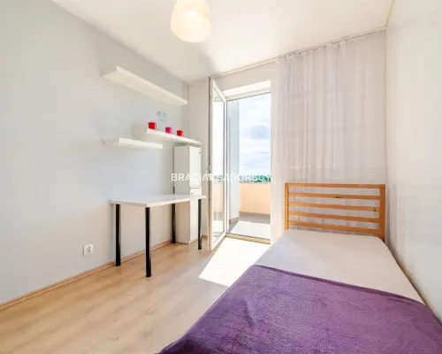 M 50M2 / 3 POKOJE / BALKON / GARAŻ / ZIELONO