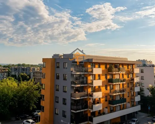 Przytulna kawalerka z balkonem. Polonijna