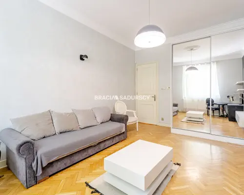 Apartament z duszą tuż przy Plantach, klima, winda