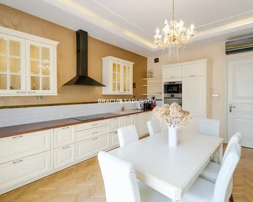Apartament z duszą tuż przy Plantach, klima, winda