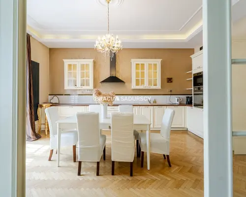 Apartament z duszą tuż przy Plantach, klima, winda