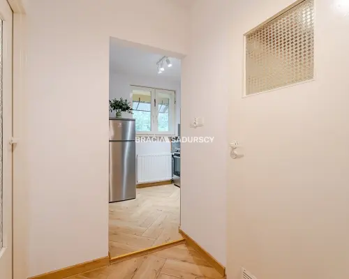 Duży pokój | Osobna kuchnia | Winda
