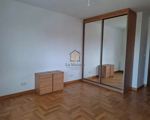 2-pokojowe z balkonem i garażem. Nowy Kleparz.