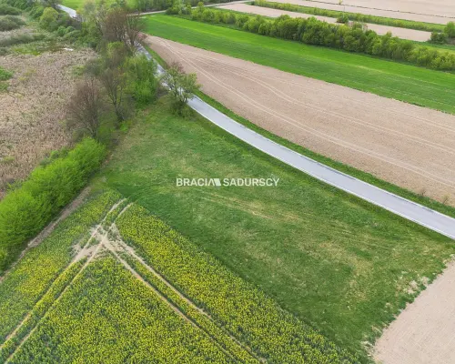 30 ar działek budowlanych, gm. Czernichów