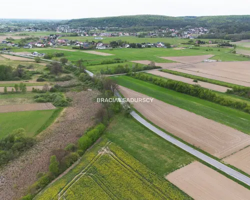30 ar działek budowlanych, gm. Czernichów