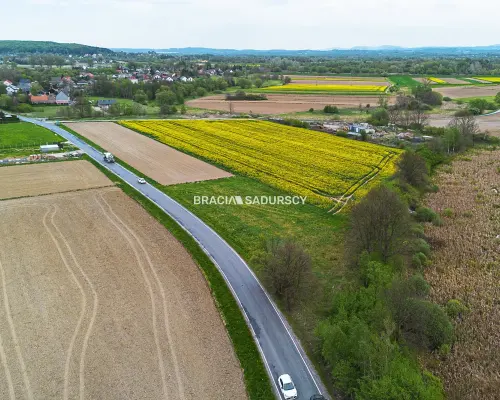 30 ar działek budowlanych, gm. Czernichów