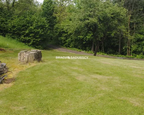 Gospodarstwo około 1,5 ha w Łazanach gm.Biskupice