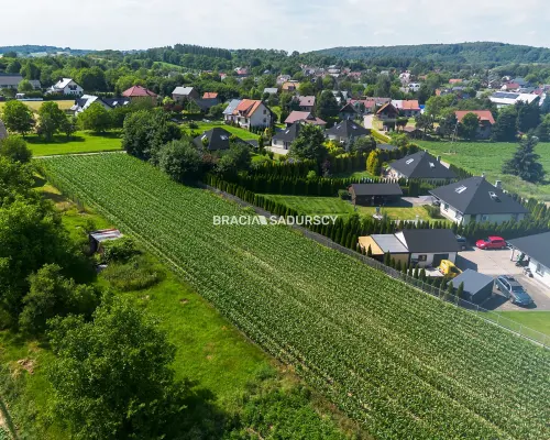 Działka budowlana 34 ar Morawicagm. Liszki