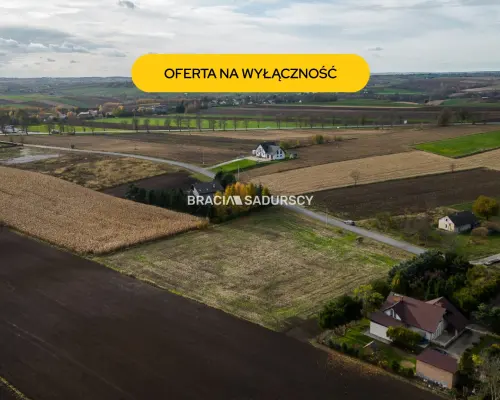 Działka budowlana / 65 ar / MPZP / media