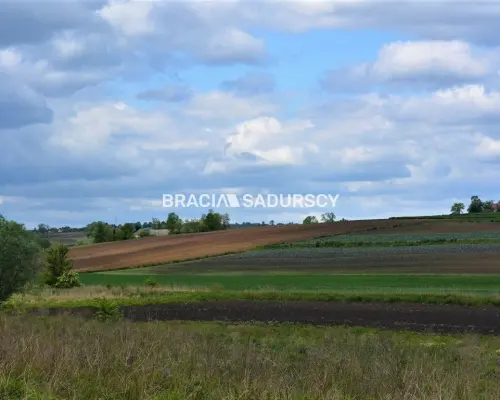 Działka w całości budowlana o pow.: 1464 m2