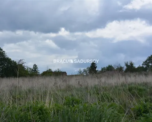 Działka w całości budowlana o pow.: 1464 m2