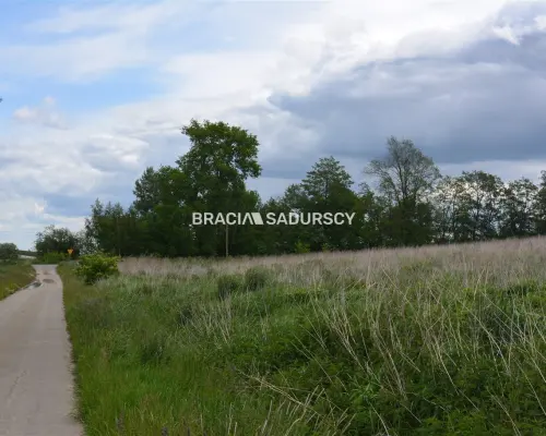 Działka w całości budowlana o pow.: 1313 m2