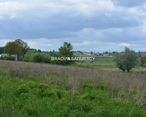 Działka w całości budowlana o pow.: 1313 m2