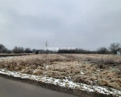 Działka rolna w centrum Krakowa     Działka rolna o powierzchni 33 a położona na terenie objętym miejscowym planem zagospodar