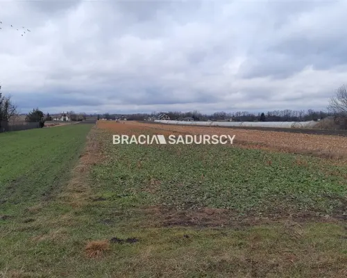 Działka budowlana-inwestycyjna
