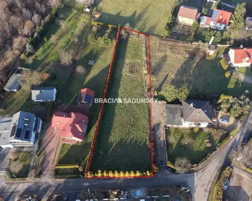 Na sprzedaż - działka budowlana 2358 m², Kraków - Nowa Huta (Mogiła)   Oferujemy piękną działkę budowlaną o powie