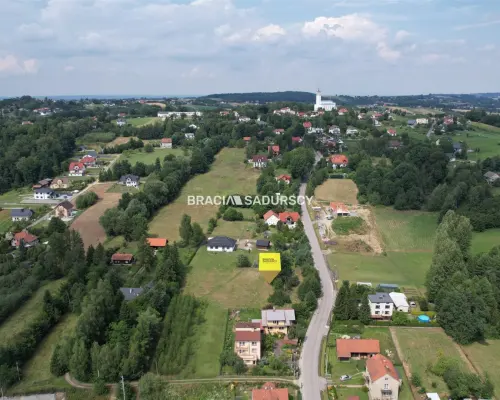 Na sprzedaż: działka budowlana 15 arów - Leńcze, gm. Kalwaria Zebrzydowska    Lokalizacja:  Oferujemy na sprzedaż at
