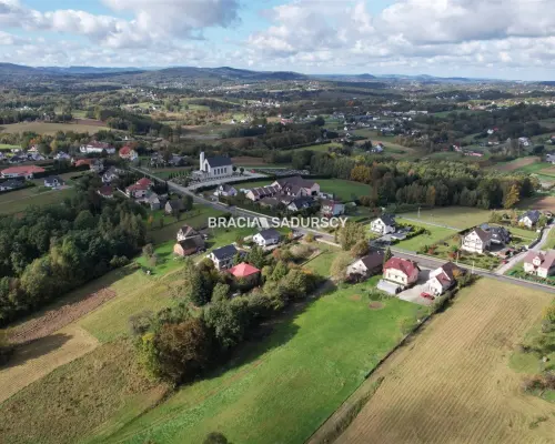Działka budowlana w Zawadzie gm. Myślenice. Oferujemy do sprzedaży atrakcyjne, widokowe działki budowlane o powierzchni 700 m2