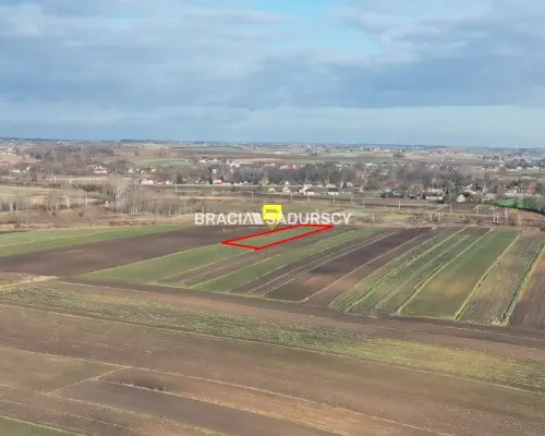 Działka budowlana o pow. 31 ar. w Krakowie.  Przedmiotem oferty jest nieruchomość gruntowa niezabudowana o nr ew.  50  położon