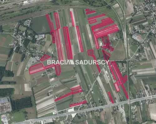 Działka budowlana o pow. 28 arów w Krakowie - Nowej Hucie    Przedmiotem oferty jest działka o nr  305    położona w o