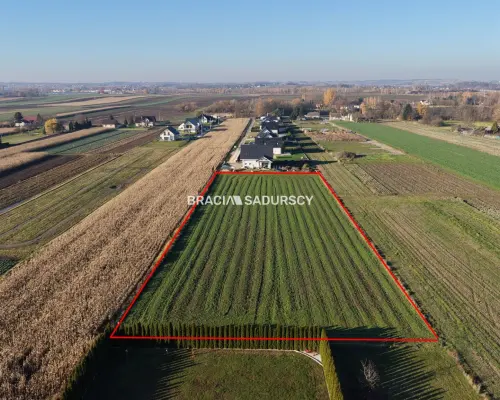 Działka budowlana o pow. 57 arów w Krakowie - Nowej Hucie    Przedmiotem oferty jest działka o nr  309/2    położona w