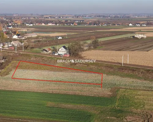 Działka rolna o pow. 26 arów w Krakowie - Nowej Hucie    Przedmiotem oferty jest działka o nr  293  położona w obrębie