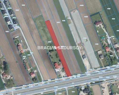 Działka budowlana o pow. 23 arów w Krakowie - Nowej Hucie    Przedmiotem oferty jest działka o nr  323/2    położona w