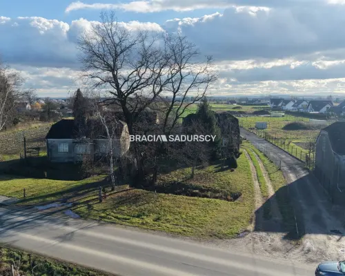 Działka budowlana o pow. 83 arów w Krakowie - Nowej Hucie    Przedmiotem oferty jest działka o nr  301/2    położona w
