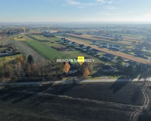 Działka budowlana o pow. 83 arów w Krakowie - Nowej Hucie    Przedmiotem oferty jest działka o nr  301/2    położona w