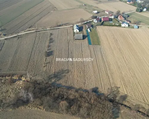 Popędzyna działka z możliwośćią uzyskania wz