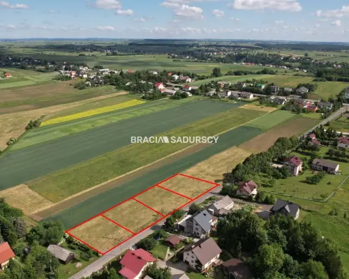 Działki budwlane o pow.  900 m2 w Jerzmanowich