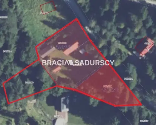 Prywatna enklawa w Bystrej Podhalańskiej - Działka budowlana z lasem, strumykiem i wykończonym domem!     Szukasz miejsca, kt